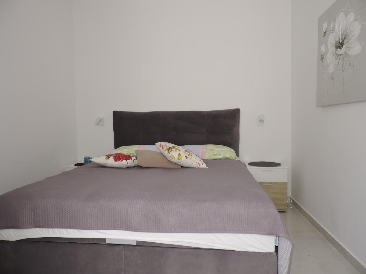 Berat Apartment Воднян Экстерьер фото