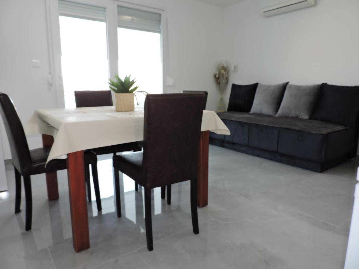 Berat Apartment Воднян Экстерьер фото